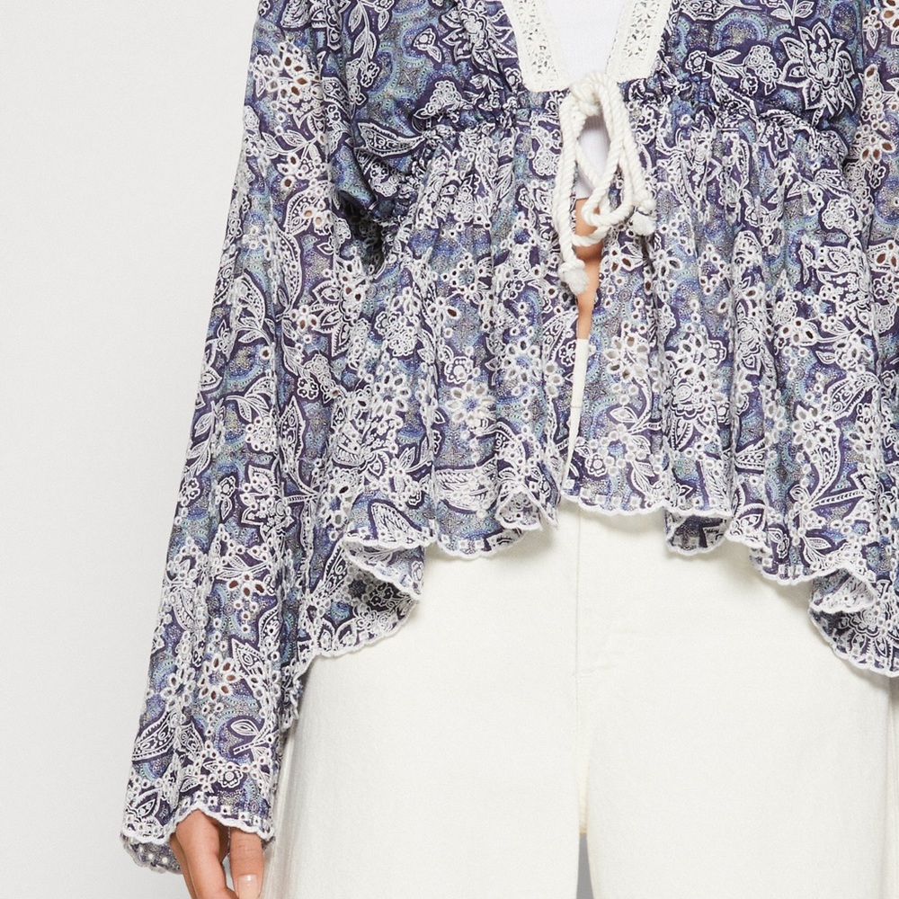 Free People |  Anissa Bed Jacket NWT - Picture 4 of 7